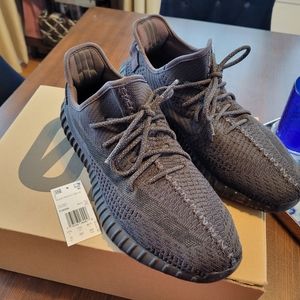 Yeezy Boost 350 V2